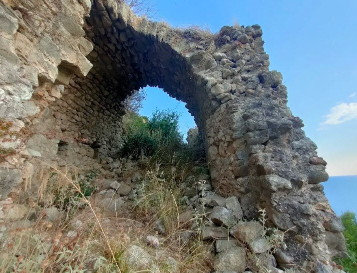 Riniasa Castle (Despo Castle), Greece